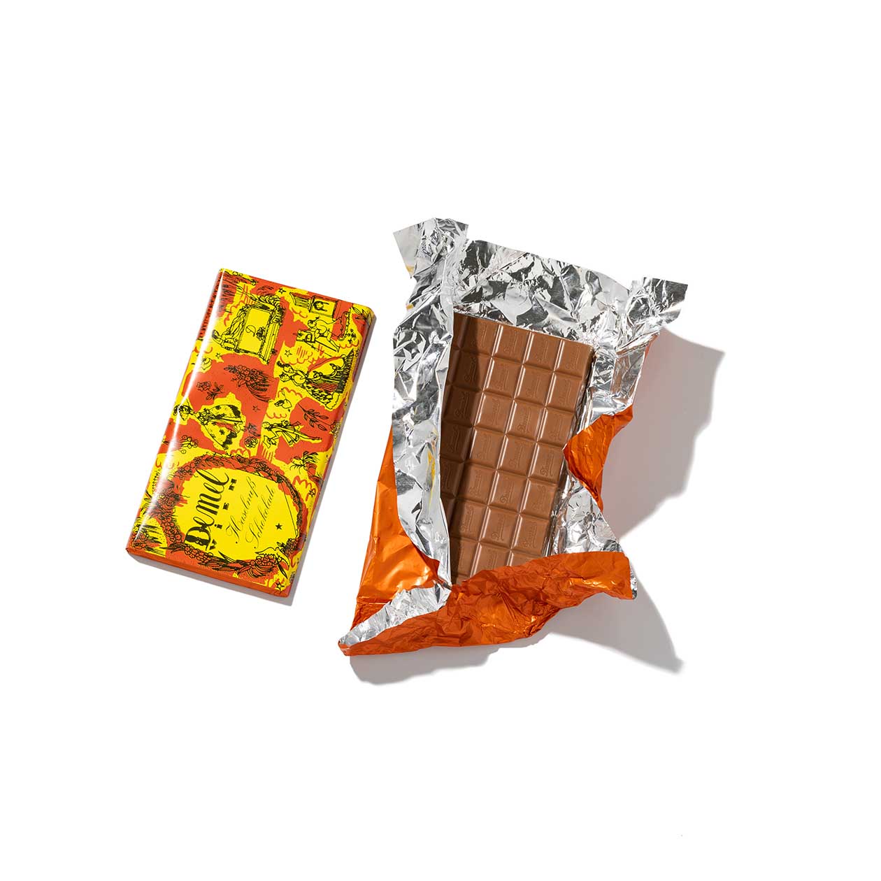 Demels Schokolade mit Haselnüssen