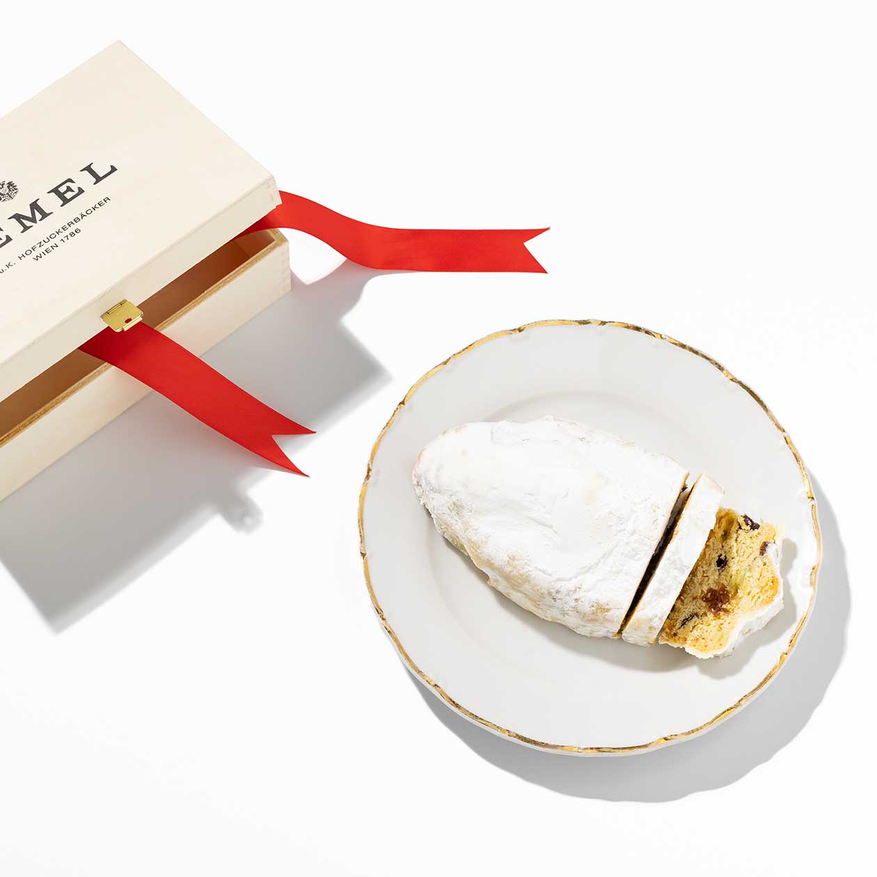 Christstollen im Holzkisterl