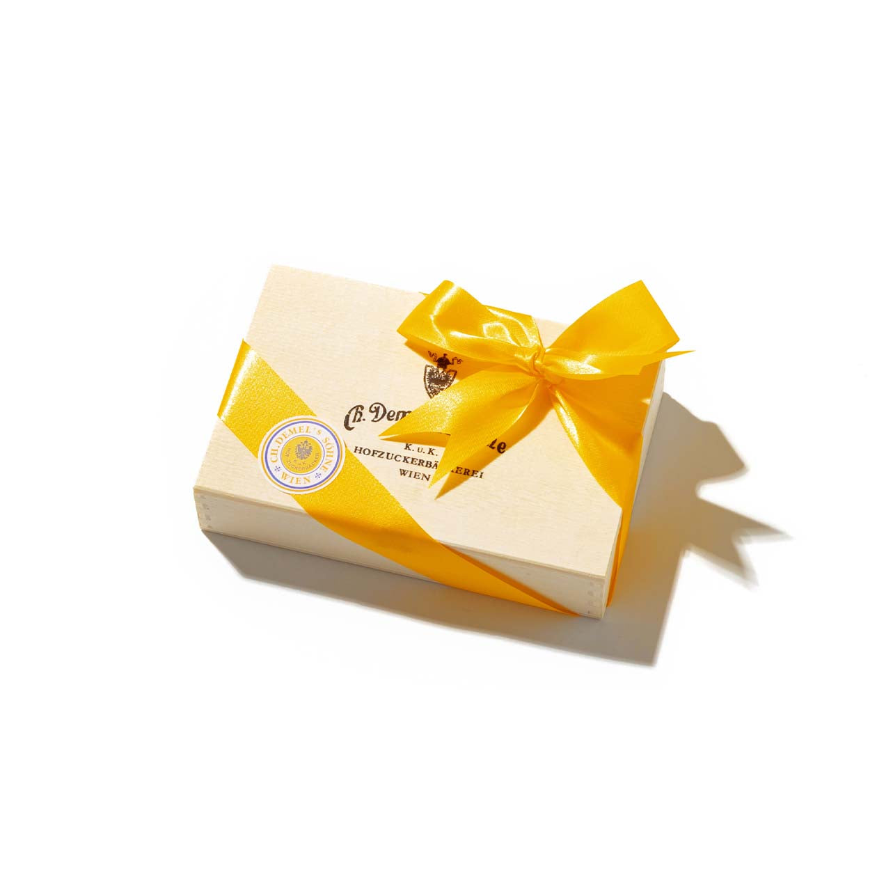 DEMEL デメル　CARAMEL & HIMBEERHERZEN Caramel Hearts in a Wooden Box – Demel Wien